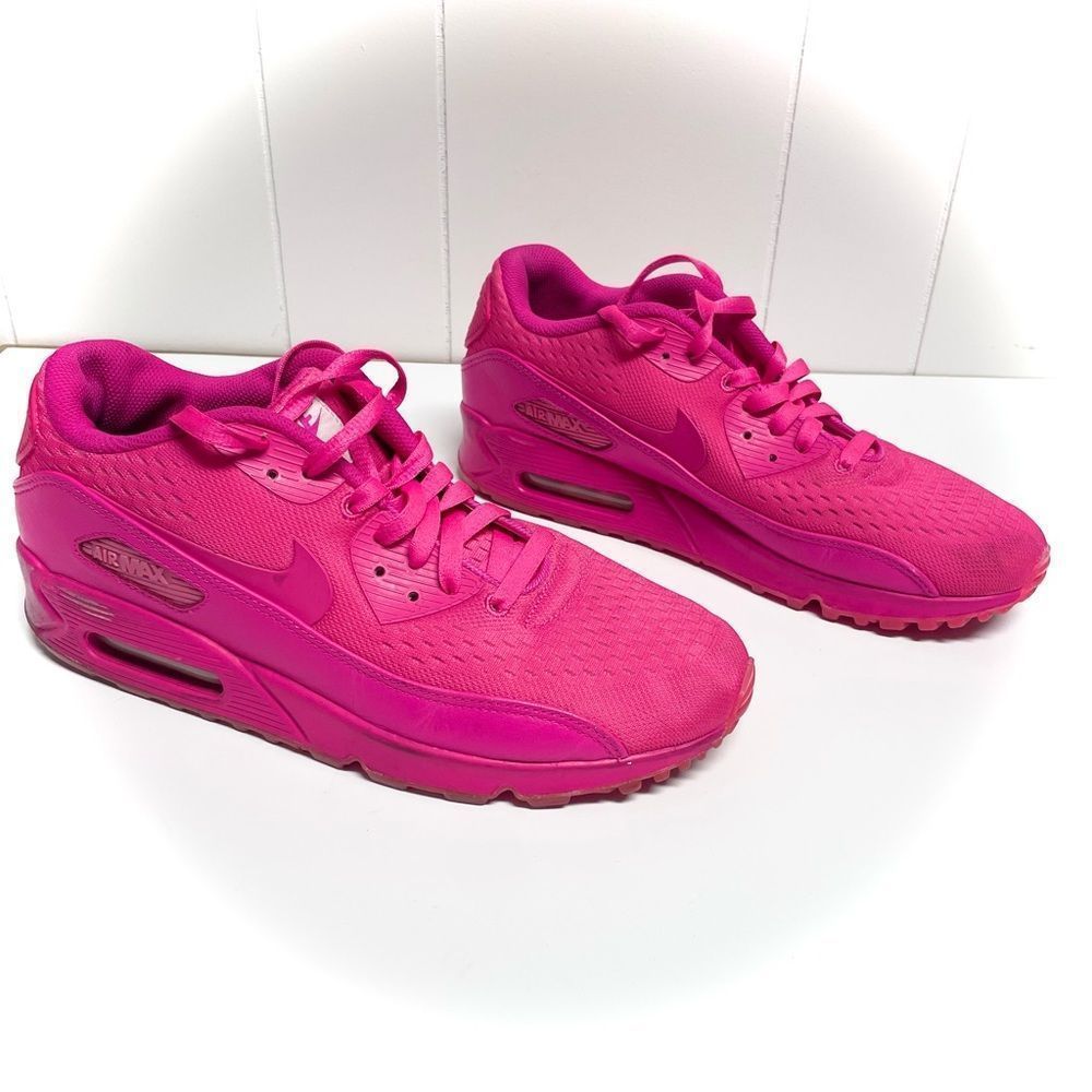 Nike Air Max 90 Women’s Hyper Hot Pink Limited Edition Hard to Find Size 9.5